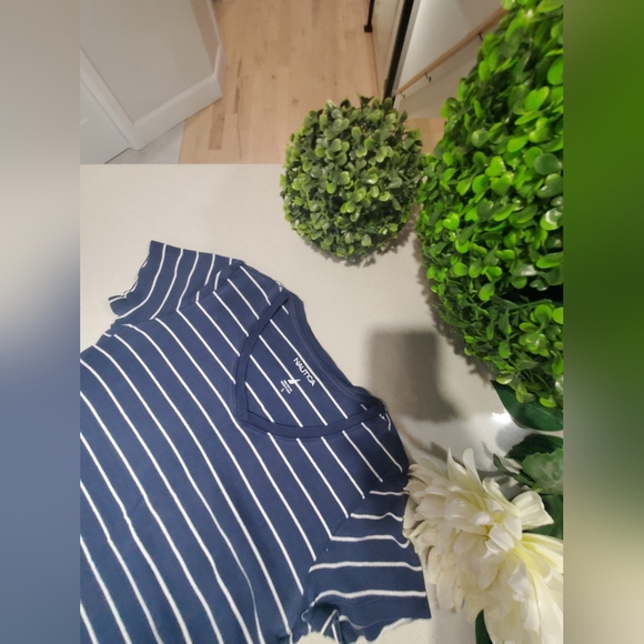 NAUTICA Beau t-shirt rayé bleu et blanc avec logo tissé au devant - Picture 4 of 7